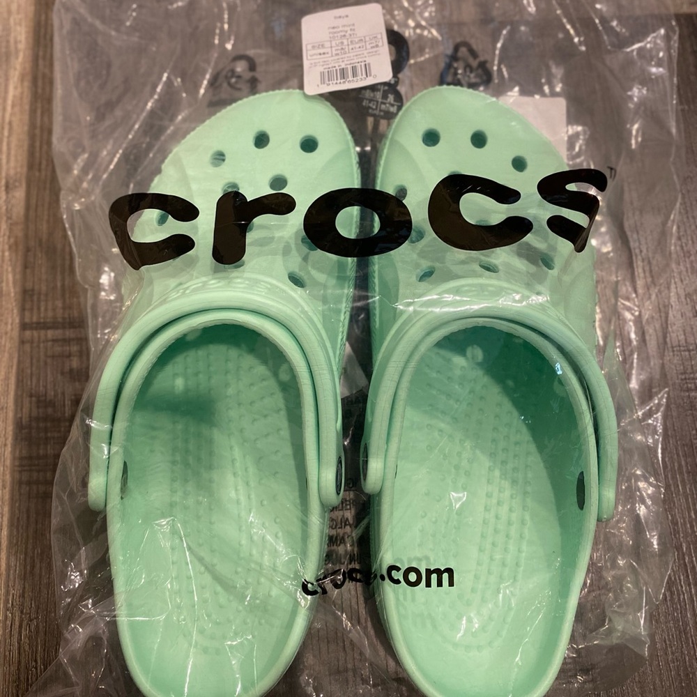Crocs Adult Classic Clogs size 10 *Never Worn*